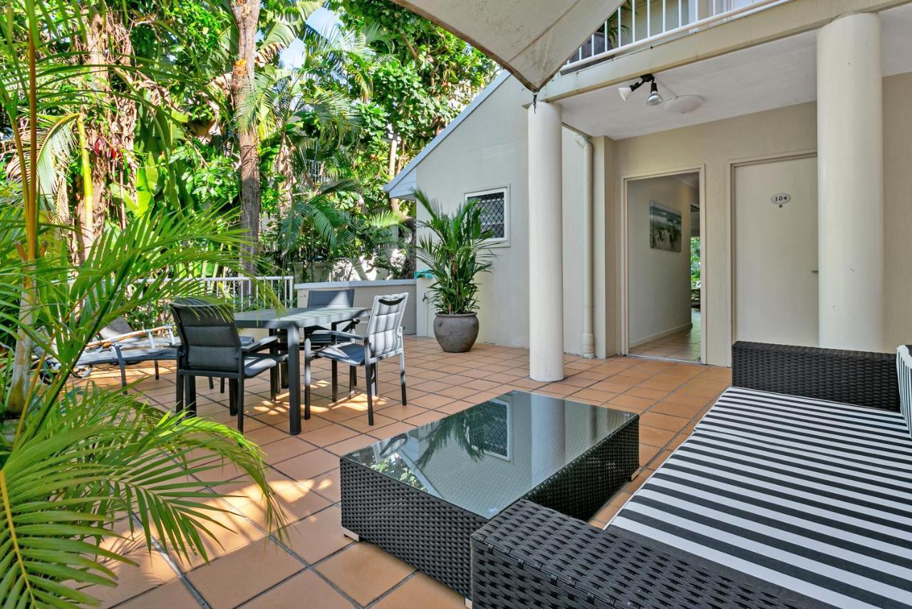 Port Douglas Apartments - Adults Only Oasis Eksteriør billede
