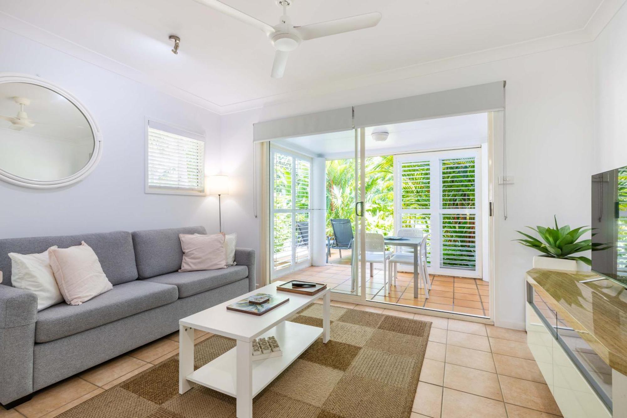 Port Douglas Apartments - Adults Only Oasis Eksteriør billede